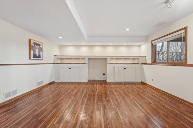 890 Fernbrook Lane N, Plymouth, MN 55447