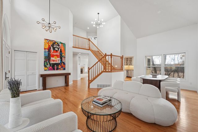 890 Fernbrook Lane N, Plymouth, MN 55447