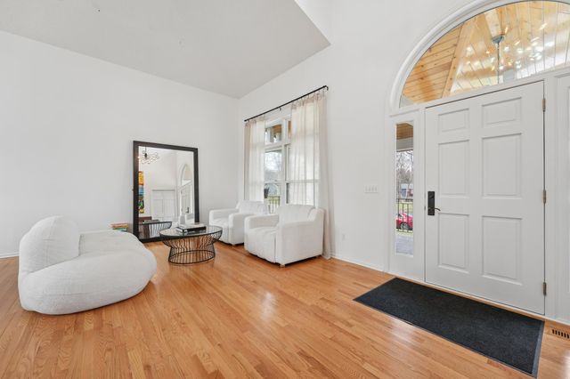 890 Fernbrook Lane N, Plymouth, MN 55447