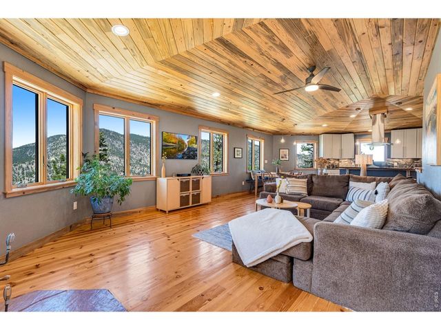 80 Lookout Dr, Lyons, CO 80540