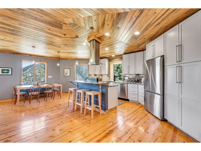 80 Lookout Dr, Lyons, CO 80540