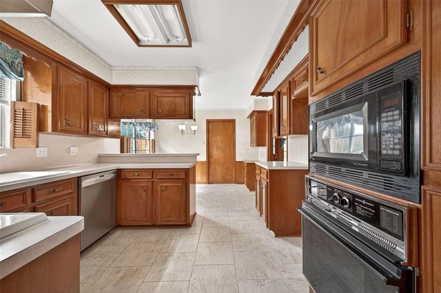 13726 Kingsride Lane, Houston, TX 77079