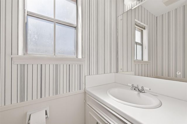 13726 Kingsride Lane, Houston, TX 77079