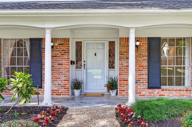 13726 Kingsride Lane, Houston, TX 77079