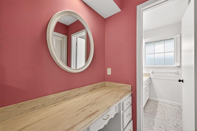 13726 Kingsride Lane, Houston, TX 77079