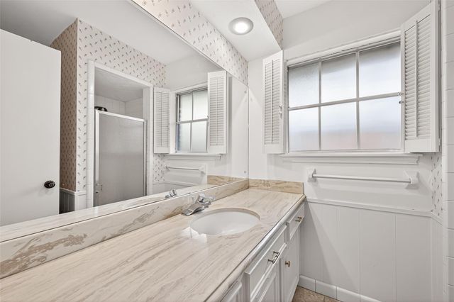 13726 Kingsride Lane, Houston, TX 77079