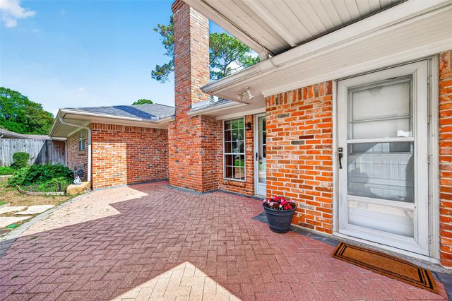 13726 Kingsride Lane, Houston, TX 77079