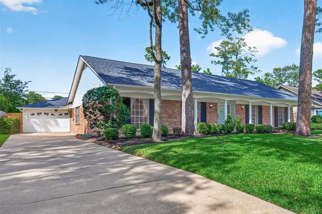 13726 Kingsride Lane, Houston, TX 77079