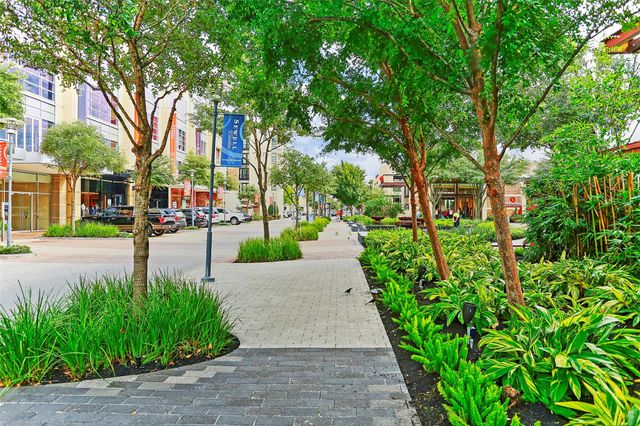 13726 Kingsride Lane, Houston, TX 77079