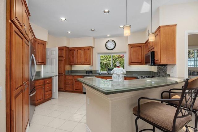 4976 Lamia Way, Oceanside, CA 92056