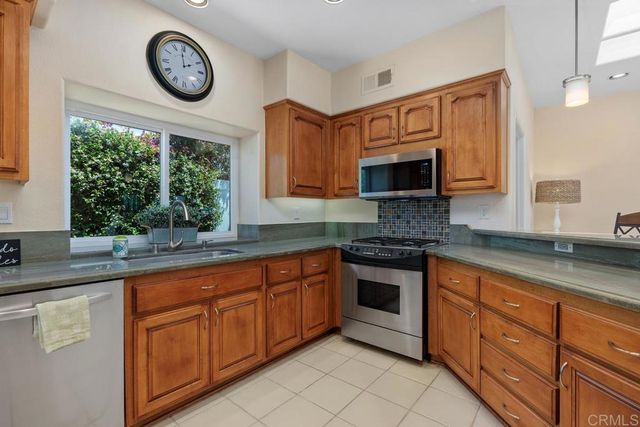 4976 Lamia Way, Oceanside, CA 92056