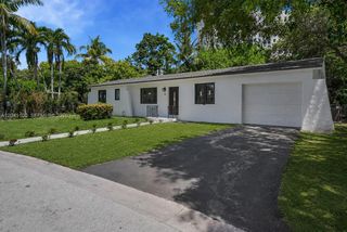 211 Washington Dr, Coral Gables, FL 33133