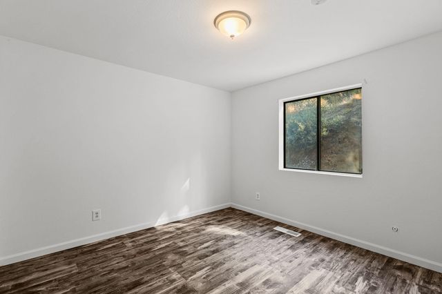 15309 Fawndale Road, Redding, CA 96003