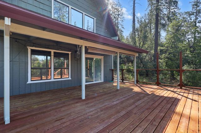 15309 Fawndale Road, Redding, CA 96003