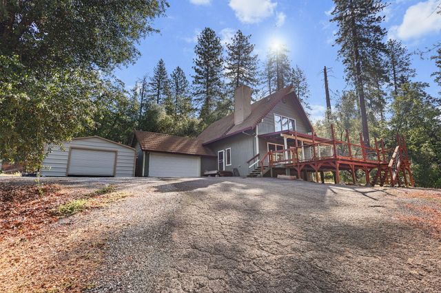 15309 Fawndale Road, Redding, CA 96003