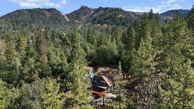 15309 Fawndale Road, Redding, CA 96003