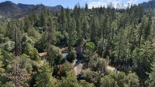 15309 Fawndale Road, Redding, CA 96003
