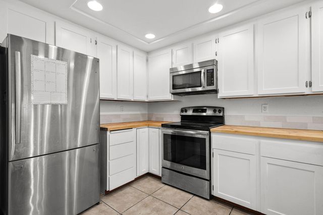 15309 Fawndale Road, Redding, CA 96003