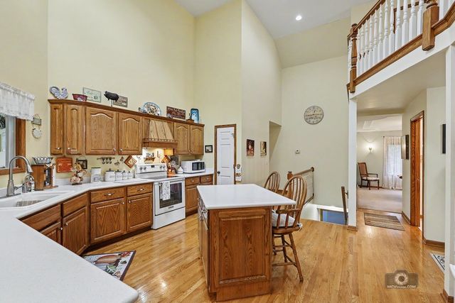 14615 W Hickory Avenue, Lemont, IL 60439