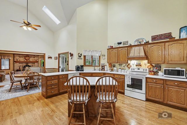 14615 W Hickory Avenue, Lemont, IL 60439