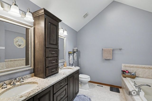14615 W Hickory Avenue, Lemont, IL 60439