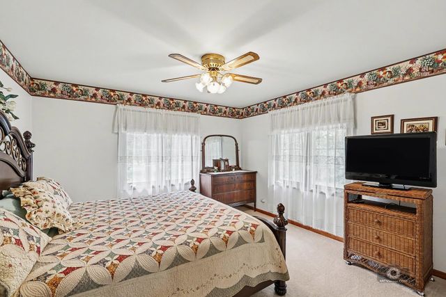 14615 W Hickory Avenue, Lemont, IL 60439