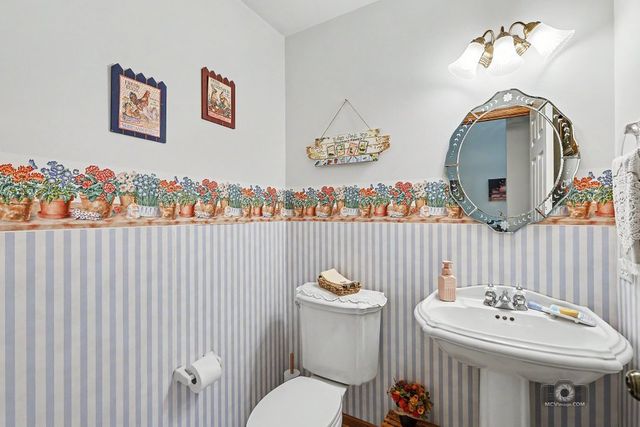 14615 W Hickory Avenue, Lemont, IL 60439