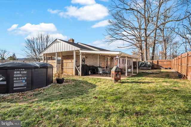 850 BUCK RD, Dover, PA 17315