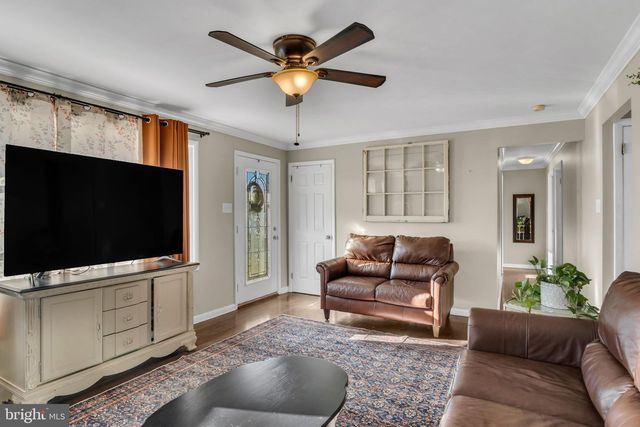 850 BUCK RD, Dover, PA 17315