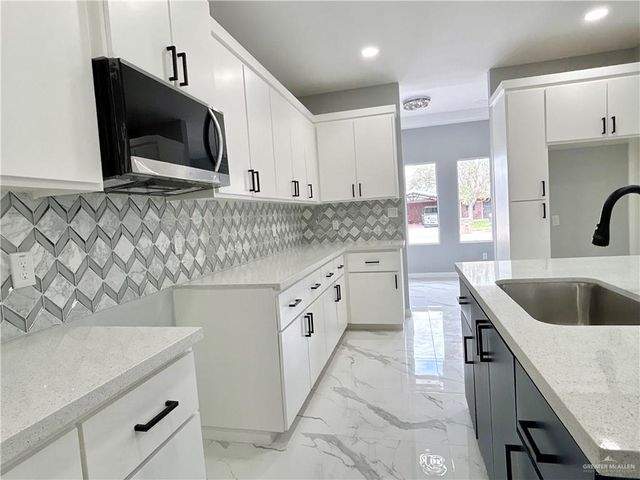 3614 Mina De Oro Street, Edinburg, TX 78542