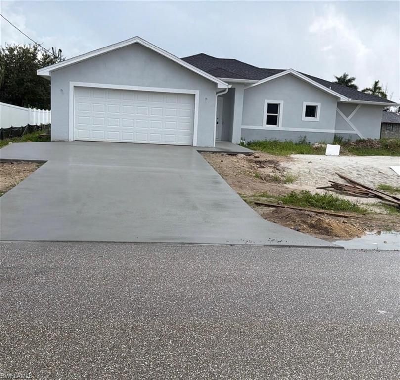 Image 2 of property listing at 3569 Andalusia BLVD, Cape Coral, FL 33909