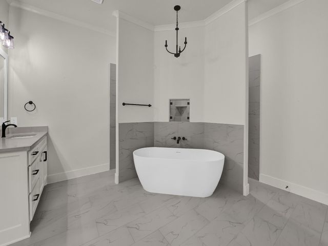 305 Wrangler Court, Weatherford, TX 76088