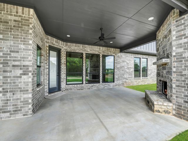 305 Wrangler Court, Weatherford, TX 76088