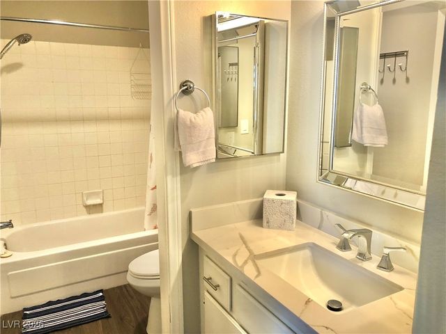 8917 ANTIOCH Way, Las Vegas, NV 89117