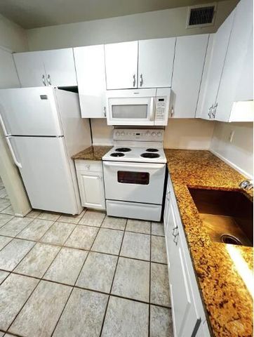 6289 Lear Drive 302, Atlantis, FL 33462