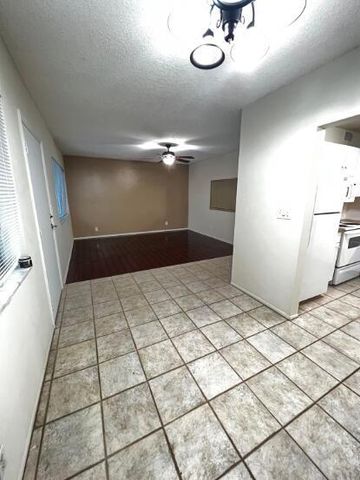 6289 Lear Drive 302, Atlantis, FL 33462