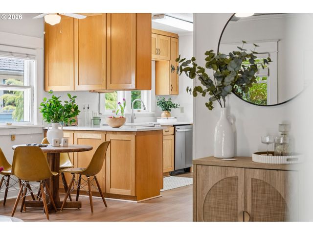 2611 Se 51st Ave A & B, Portland, OR 97206