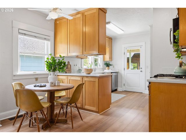 2611 Se 51st Ave A & B, Portland, OR 97206