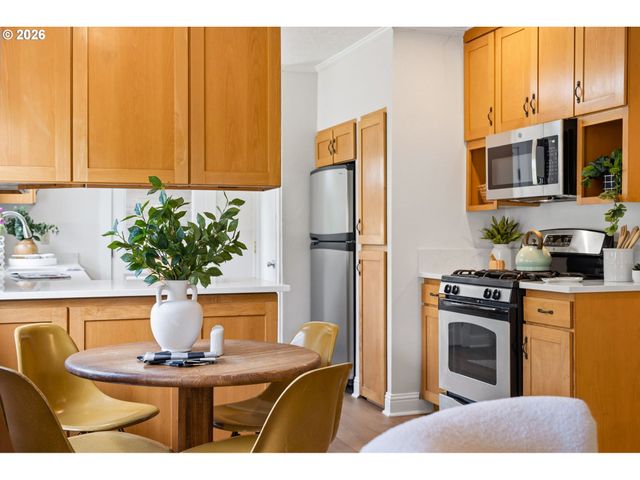 2611 Se 51st Ave A & B, Portland, OR 97206