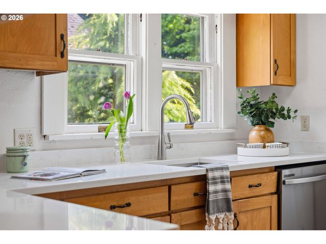 2611 Se 51st Ave A & B, Portland, OR 97206