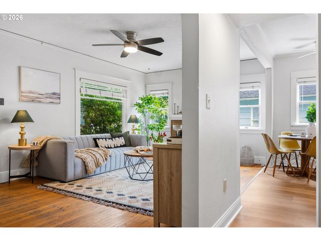 2611 Se 51st Ave A & B, Portland, OR 97206
