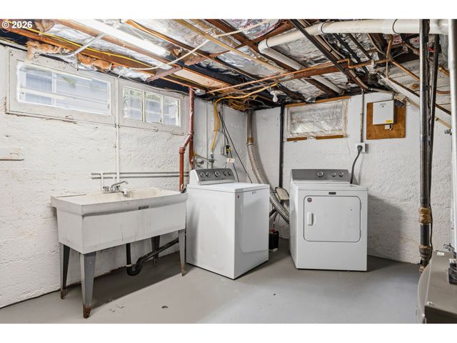 2611 Se 51st Ave A & B, Portland, OR 97206