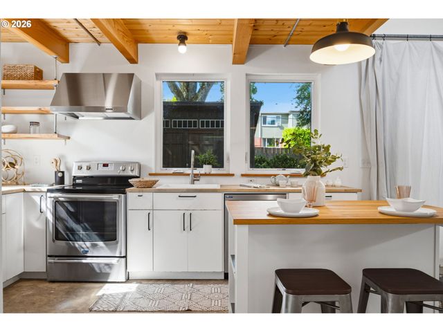 2611 Se 51st Ave A & B, Portland, OR 97206
