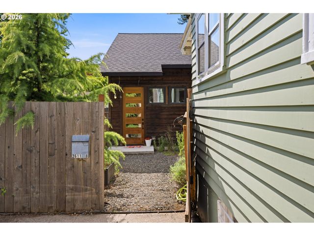 2611 Se 51st Ave A & B, Portland, OR 97206
