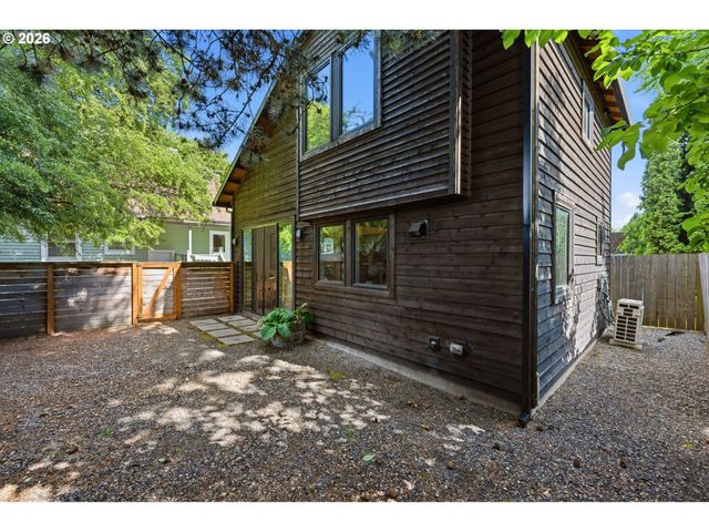 2611 Se 51st Ave A & B, Portland, OR 97206
