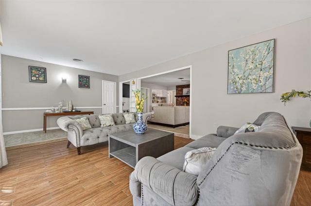 9310 Cliffwood Drive, Houston, TX 77096