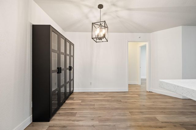 10733 Braes Bend Drive E10733, Houston, TX 77071