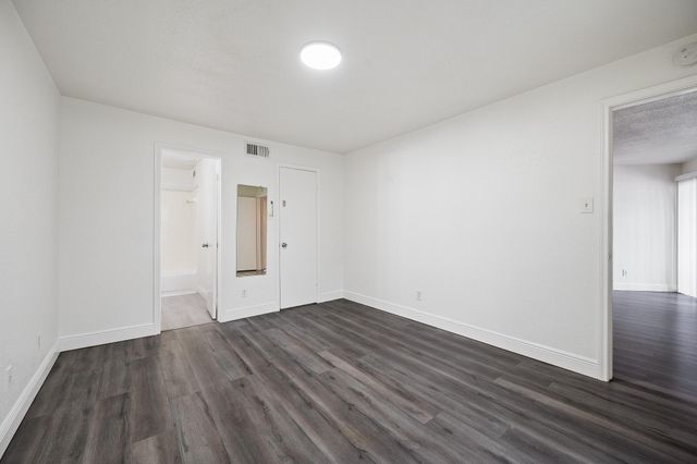 10733 Braes Bend Drive E10733, Houston, TX 77071