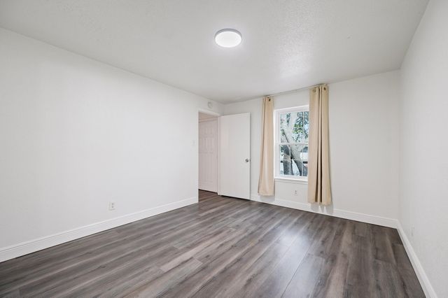 10733 Braes Bend Drive E10733, Houston, TX 77071