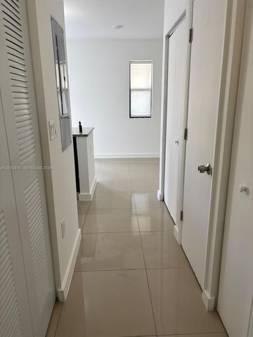 423 E 27th St 101, Hialeah, FL 33013